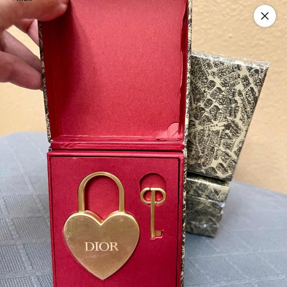 GWP Dior Gold Heart Lock and Key Set